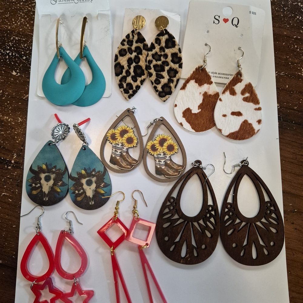 9 Pairs Of Earrings Jewelry Lot- Wood, Resin, Animal Print